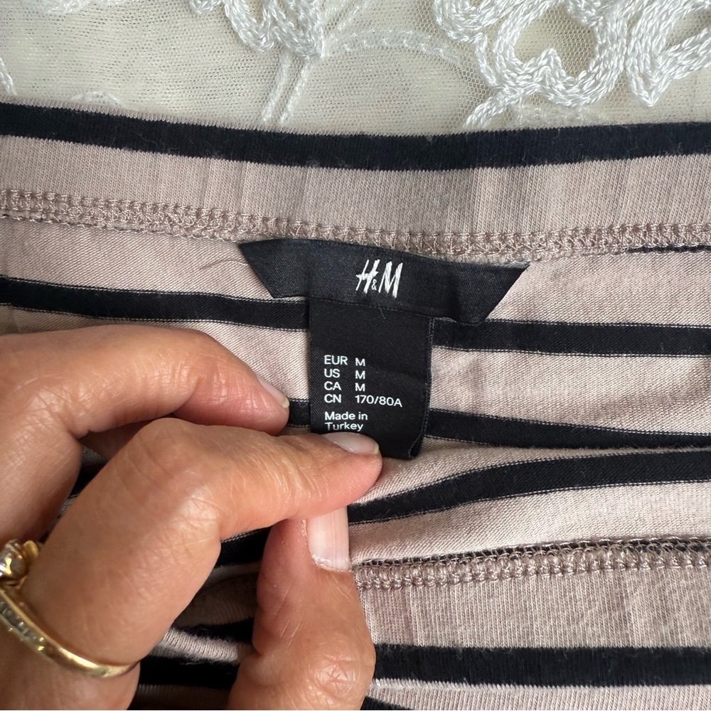 H&M Black and Cream Pencil Mini Skirt Work Size M - Picture 4 of 4